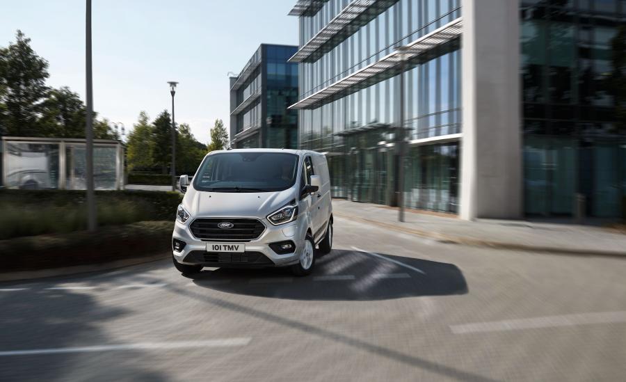  Ford Transit Custom PHEV LWB 2018 года  (EU) (фото 9 из 10)